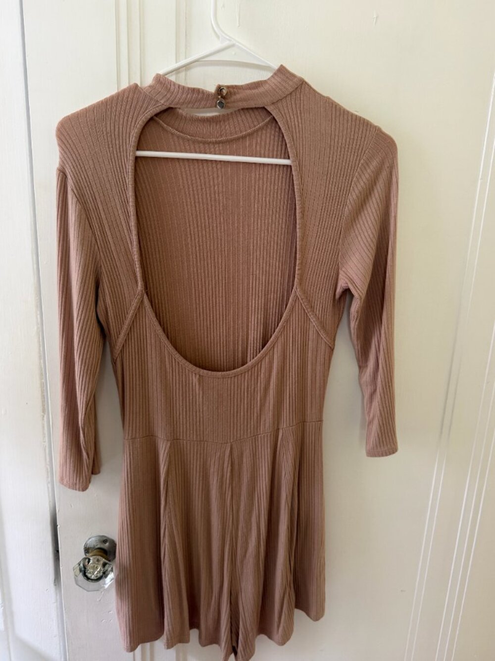 One Clothing Taupe Ribbed Open Back Romper Size Small